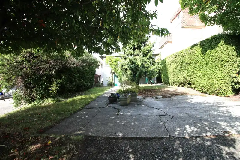 1534 W 71ST AVENUE - photo 3 of 9