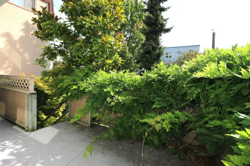 1534 W 71ST AVENUE - photo 4 of 9