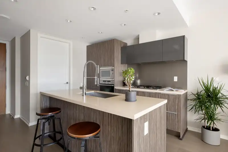 612 1661 ONTARIO STREET - photo 2 of 36
