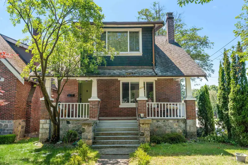 4694 W 8TH AVENUE - photo 1 of 37