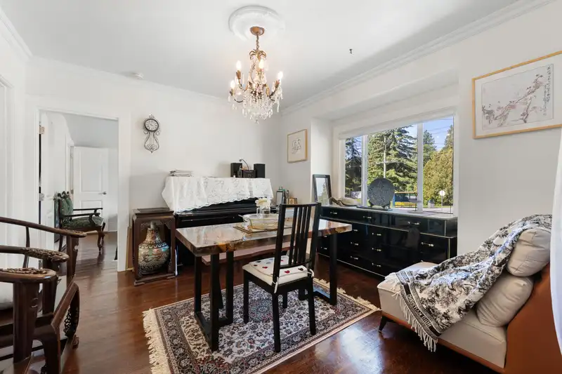 4694 W 8TH AVENUE - photo 4 of 37