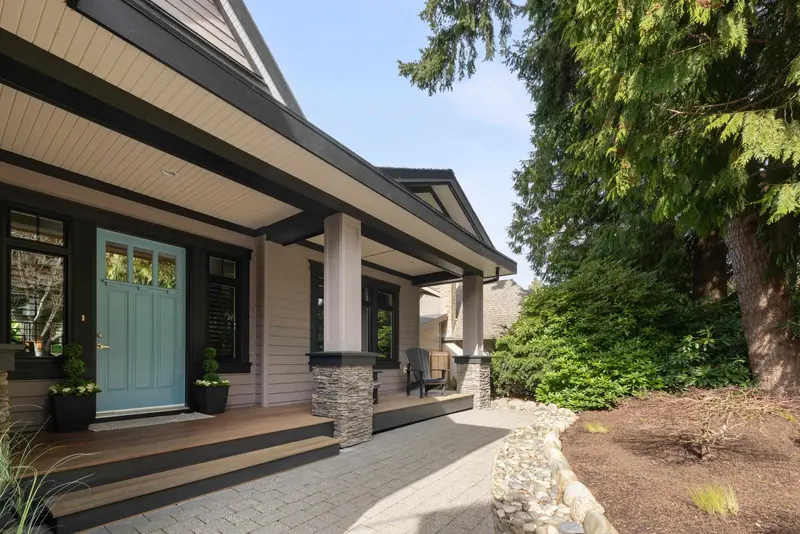 2045 OCEAN FOREST DRIVE - photo 2 of 25