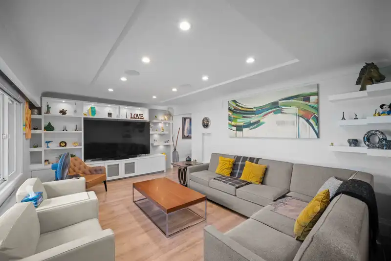 6978 MCKINNON STREET - photo 2 of 27