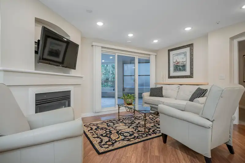 109 20976 56 AVENUE - photo 4 of 30