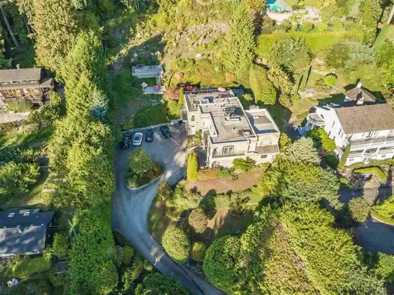 2975 MARINE DRIVE - photo 1 of 18