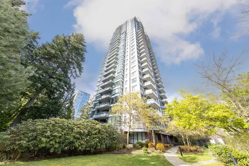 2309 7088 18TH AVENUE - photo 1 of 36