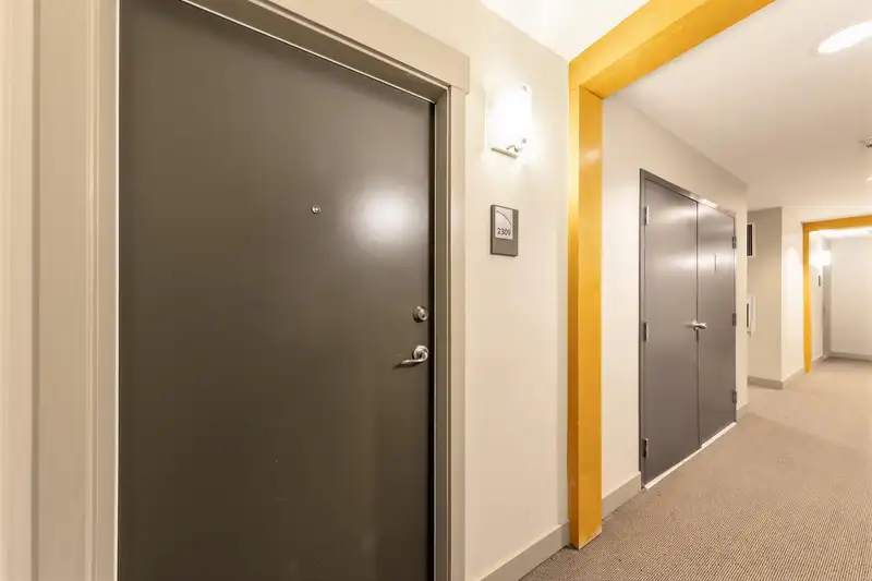 2309 7088 18TH AVENUE - photo 2 of 36