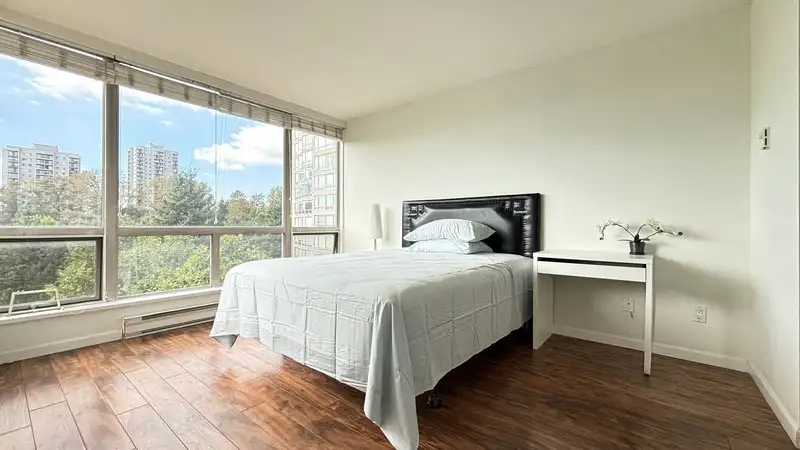 706 9623 MANCHESTER DRIVE - photo 3 of 16