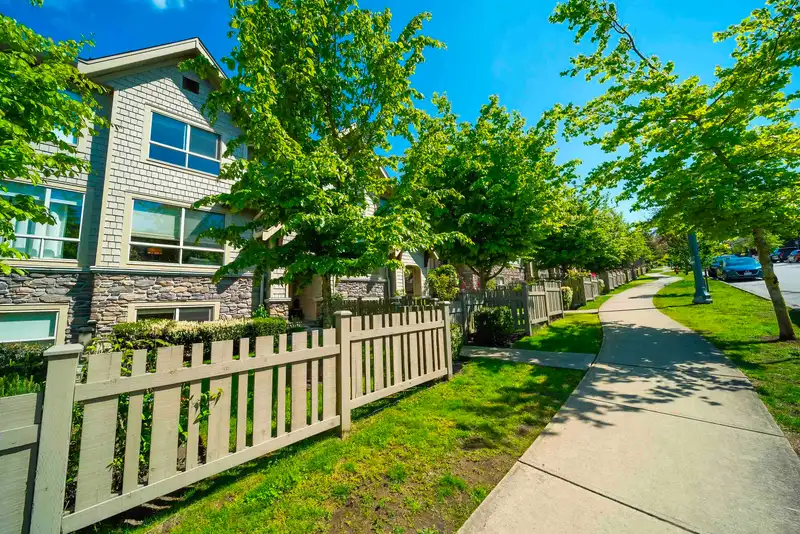 111 2738 158 STREET - photo 4 of 40