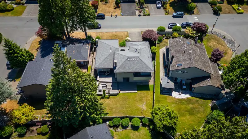 11663 RIDGECREST DRIVE - photo 2 of 40