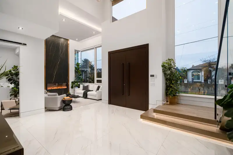 3431 BARMOND AVENUE - photo 2 of 34