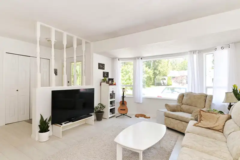 24922 121 AVENUE - photo 4 of 32