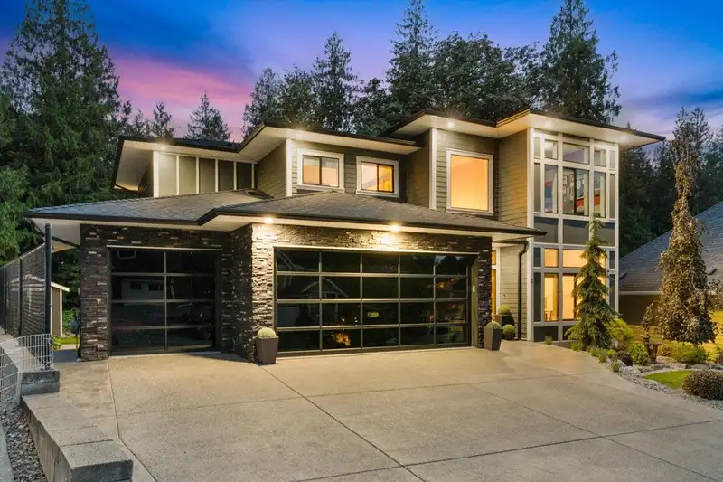 2 7854 BROOKWOOD PLACE - photo 1 of 40
