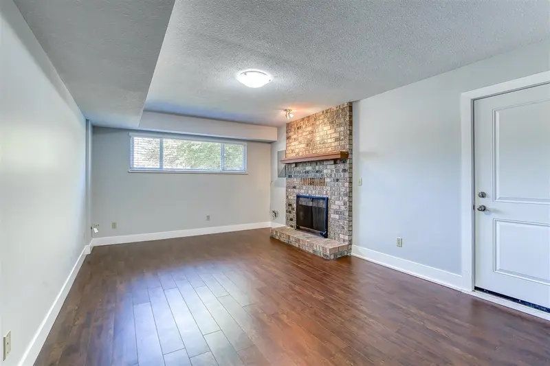 13095 65A AVENUE - photo 3 of 25