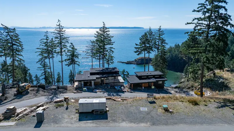 785 SEYMOUR BAY DRIVE - photo 1 of 15