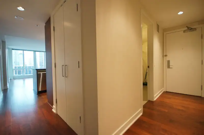1801 1055 RICHARDS STREET - photo 3 of 37