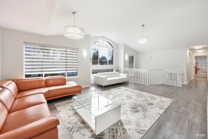 2471 FRISKIE AVENUE - photo 4 of 40