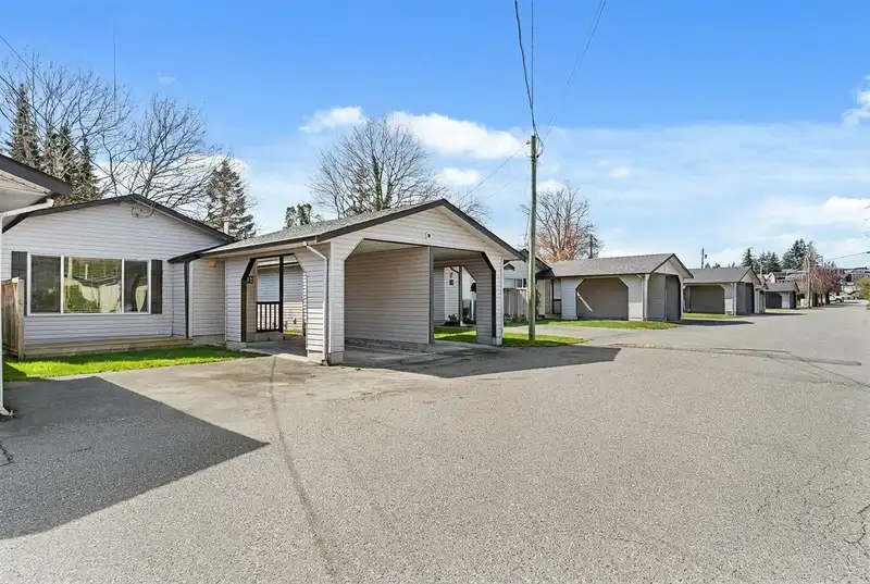 15 5648 VEDDER ROAD - photo 2 of 31