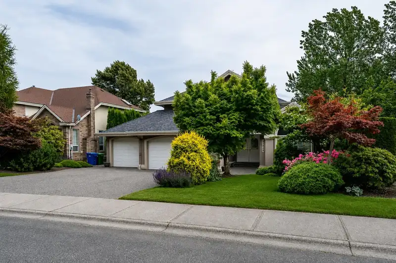 35846 GRAYSTONE DRIVE - photo 2 of 15