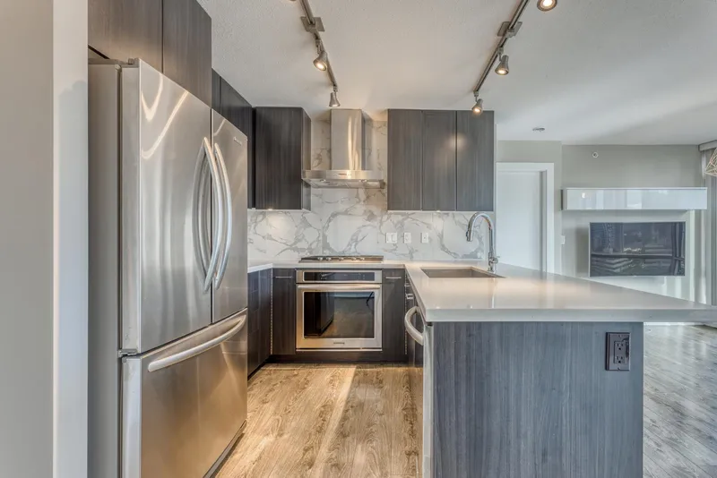 1008 4189 HALIFAX STREET - photo 3 of 25