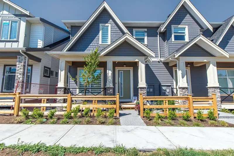 7422 196 STREET - photo 1 of 25