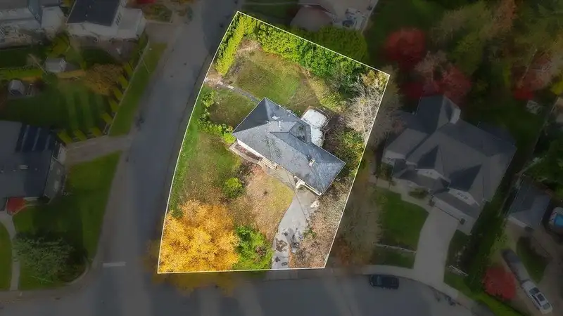 7566 KRAFT PLACE - photo 1 of 29