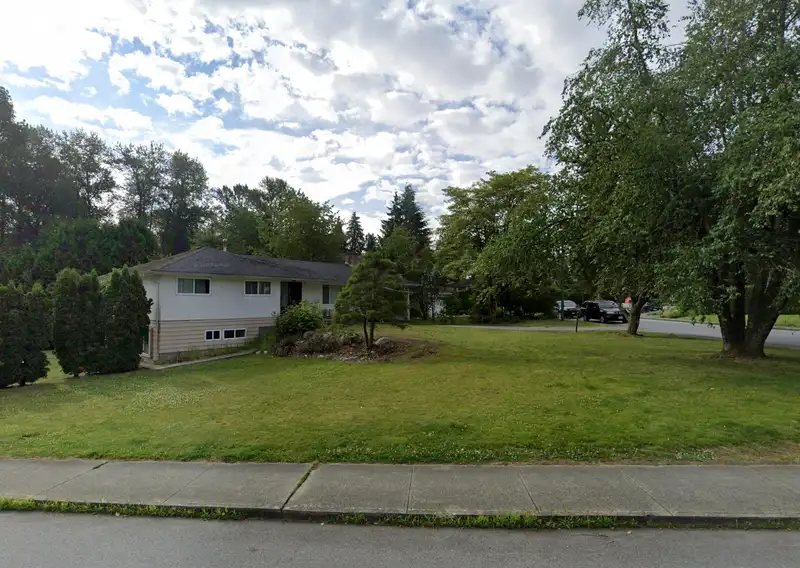 7566 KRAFT PLACE - photo 3 of 29