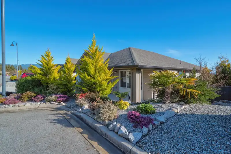 6263 APOLLO ROAD - photo 2 of 40