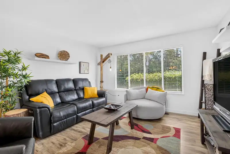 12515 227 STREET - photo 4 of 36