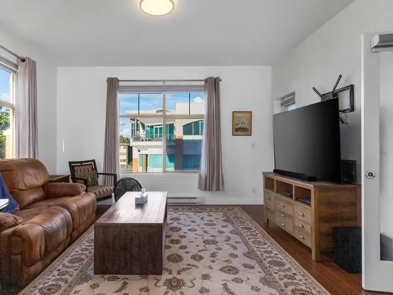 307 33546 HOLLAND AVENUE - photo 4 of 13