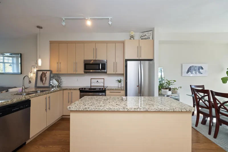 95 8251 209B STREET - photo 3 of 25