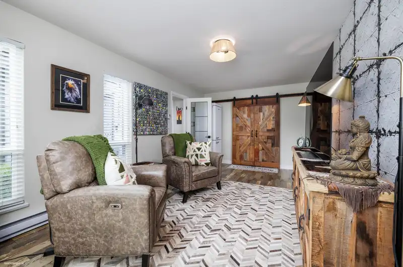 11970 STAPLES CRESCENT - photo 4 of 39