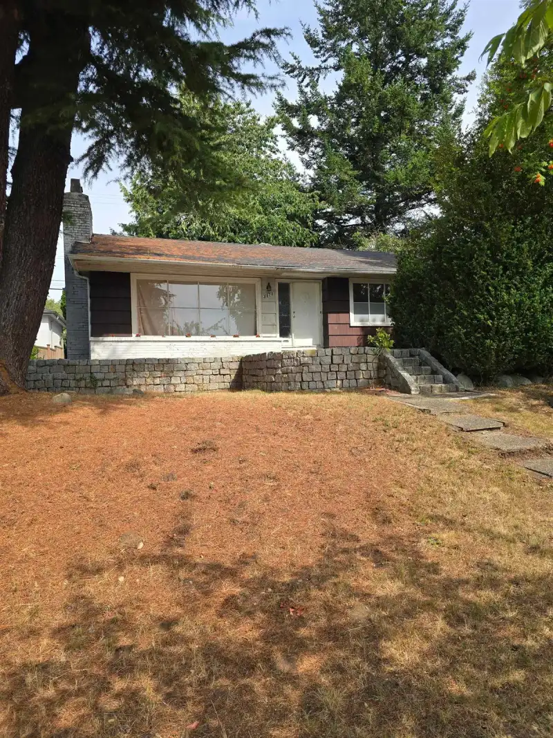 5070 WILLOW STREET - photo 1 of 7