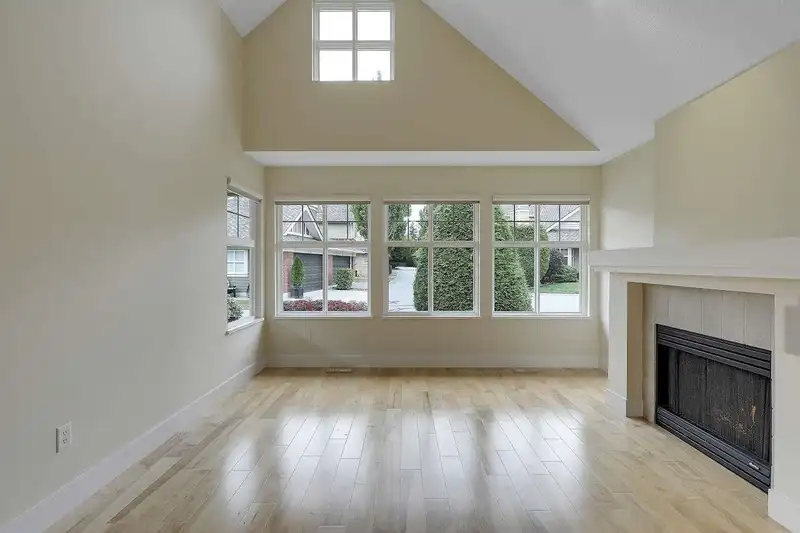 19 15450 ROSEMARY HEIGHTS CRESCENT - photo 3 of 39