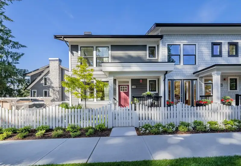 26 9122 KING STREET - photo 1 of 23