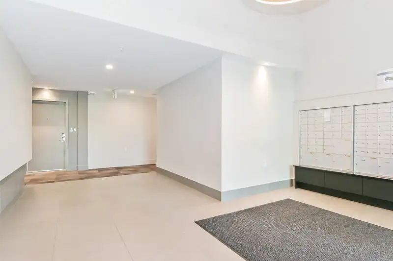 503 8379 201 STREET - photo 3 of 29