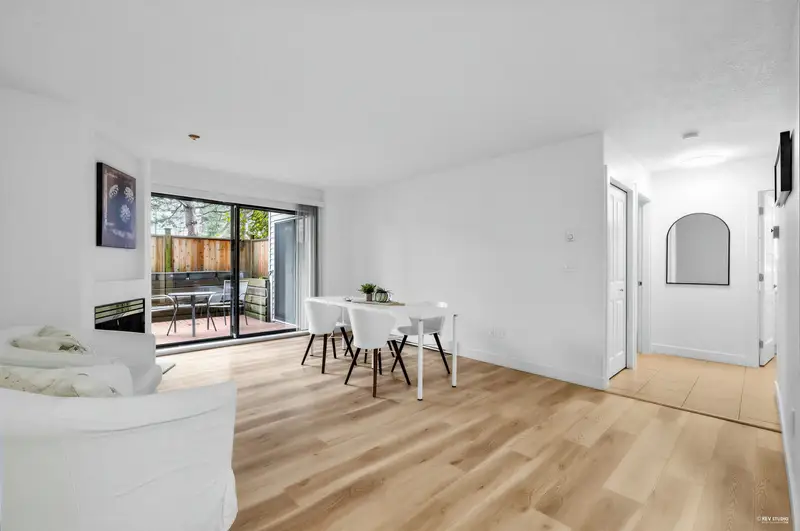 107 2925 GLEN DRIVE - photo 3 of 20