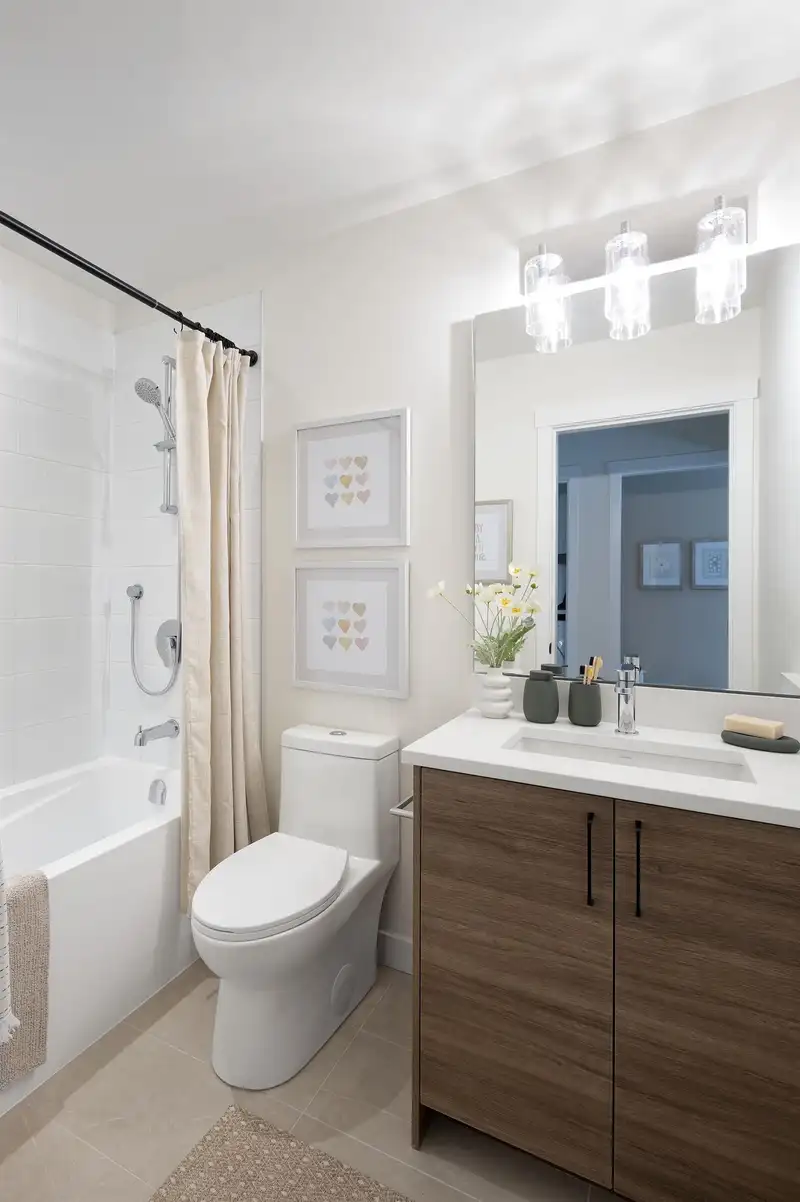 19 2150 RINDALL AVENUE - photo 3 of 23