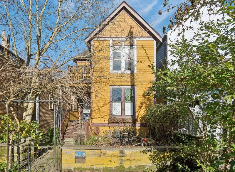 509 UNION STREET - photo 1 of 21