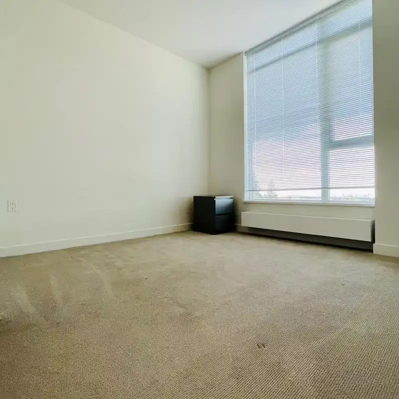 805 8850 UNIVERSITY CRESCENT - photo 3 of 8