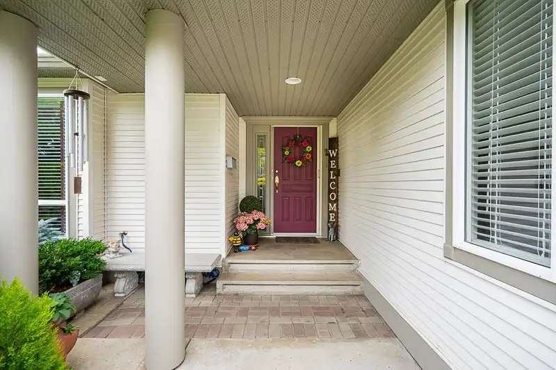 8135 BARNETT STREET - photo 4 of 40