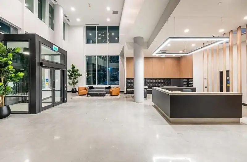 1902 4433 ALASKA STREET - photo 2 of 18