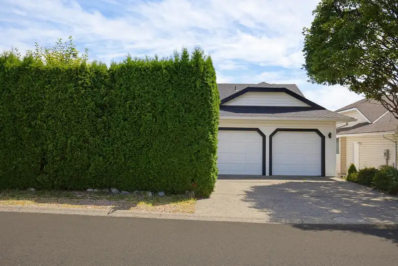 31122 SOUTHERN DRIVE - photo 2 of 39