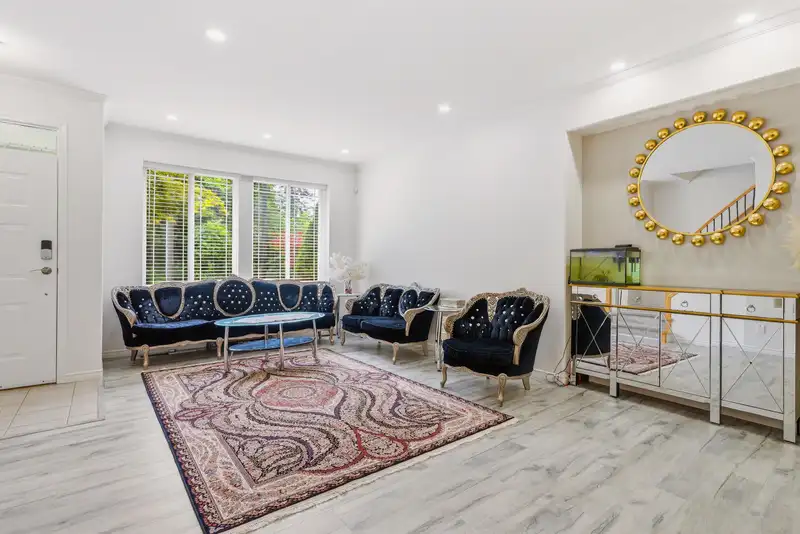 24121 102ND AVENUE - photo 3 of 33