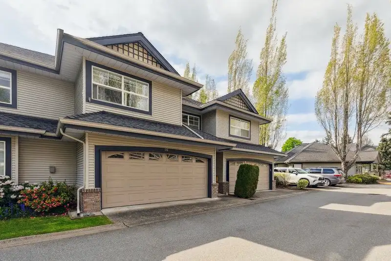 56 8111 160 STREET - photo 2 of 38