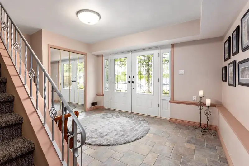 445 JOYCE STREET - photo 4 of 37