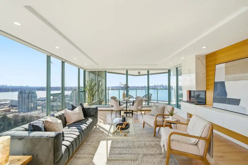 2201 120 W 2ND STREET - photo 4 of 25