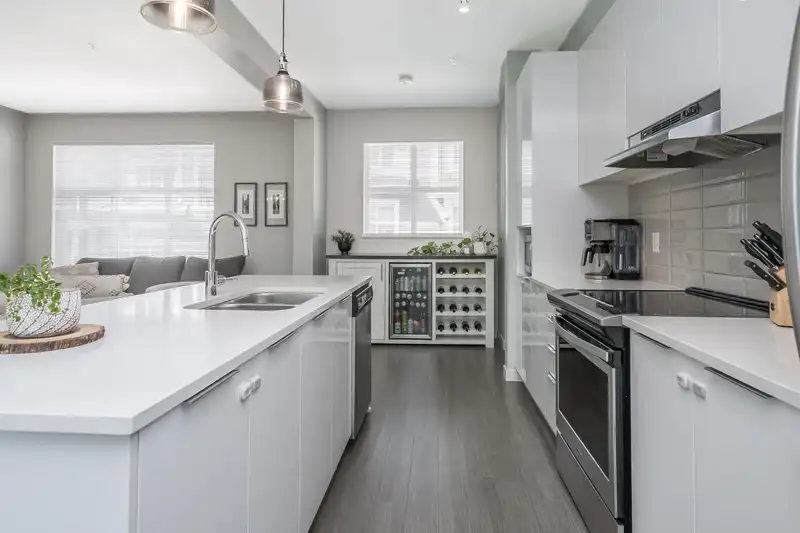 602 11295 PAZARENA PLACE - photo 4 of 40