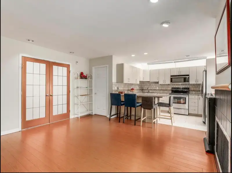 4055 W 31ST AVENUE - photo 3 of 28