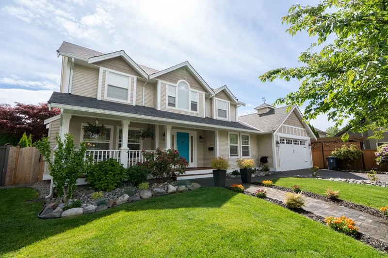 4442 209B STREET - photo 4 of 25